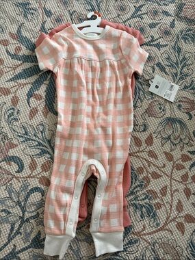Cloud Island 2 pc pajama set nwt 6-9m